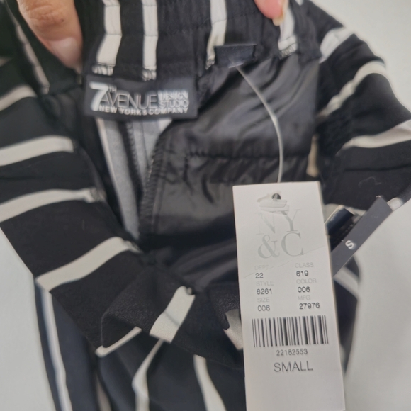 New York & Co. Size S Stretch Black & White Striped Culotte Dress Pants Tie Belt - Picture 8 of 9